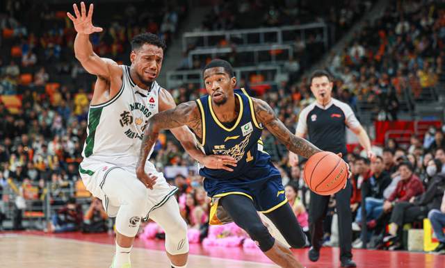 开云登录-CCTV5直播！广东VS同曦拒绝爆冷，三外援长驱直入，杜锋全面练兵