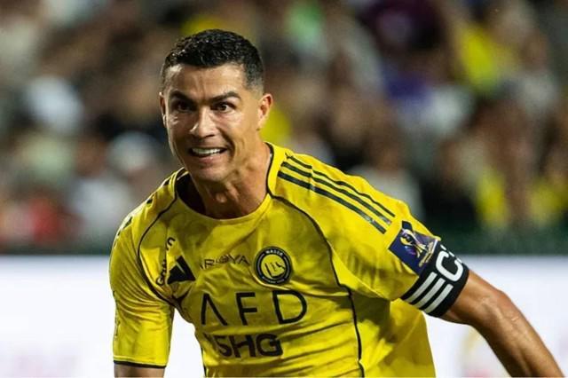 记者：C罗明夏离队，或就此退役