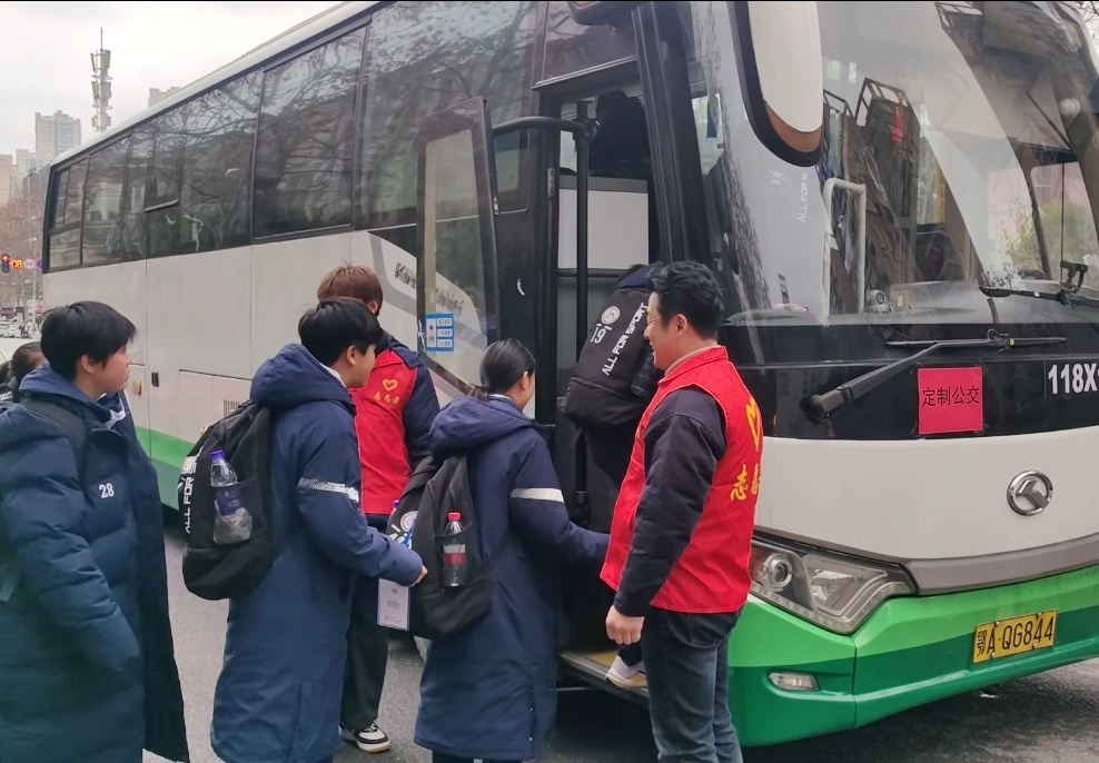 kaiyun-定人定线 精准接驳 武汉公交高标准保障全国青少年女子足球锦标赛